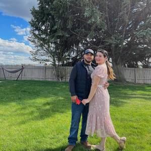 Meet your Posher, Abril